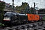 ES 64U2-037 zog einen kastenzug durch hh-harburg,datum 30.09.14