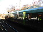 AKN Nordbahn Flirt3 im Bahnhof Elmshorn am 7.1.18