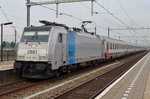 Railpool 186 183/2861 schleppt ein IC durch Lage Zwaluwe am 22 September 2016.