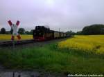 RBB 99 1784 mit Ziel Ostseebad Ghren bei der Durchfahrt am Haltepunkt Beuchow am 26.5.13