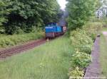 RBB 251 901 as Schlusslicht unterwegs nach Lauterbach Mole / Hier kurz hinter Putbus am 26.5.13