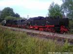 Blick auf die 99 783 & 99 595 und weitere Loks in Putbus am 27.7.13