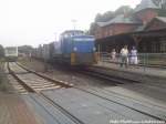 RBB 251 901 ist wiederaus Lauterbach Mole im Bahnhof Putbus angekommen am 27.7.13