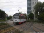 Wagen 1221 der HAVAG beim einfahren in die Haltestelle Rennbahnkreuz am 24.6.15