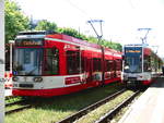 HAVAG Wagen 656 und 677 an der Haltestelle An der Feuerwache am 8.5.18