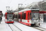 Wagen 627 und Wagen 601 an der Haltestelle An der Feuerwache am 10.2.21