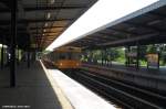 Am 18.07.2014 f�hrt eine U-Bahn der Linie 5 aus H�now kommend in den Bahnhof Wuhletal ein.