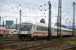 Der von 101 120-4 geführte IC bei der Einfahrt in Darmstadt Hbf am 04.02.2015.Hier ist der Steuerwagen der am Zugschluß hing zusehen.