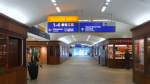 Blick in die Empfangshalle des Bahnhofes Hamburg Dammtor.