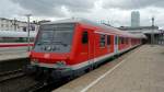 Die RB nach Itzehoe steht im Bahnhof Hamburg Altona bereit.