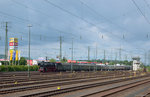 01 1066 (UEF) bei der Einfahrt in Koblenz-Lützel mit einem Sdz von Westfalendampf.