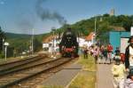 52 4867(Historische Eisenbahn Frankfurt) stand abgestellt in K�nigstein und wartete auf die Einfahrt des n�chsten Zuges am 11.Mai.2008(Gescannt)