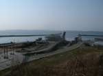 Blick zum ehemaligen Fähranleger im Sassnitzer Hafen vom Aussichtspunkt Sachsenblick in Sassnitz.Aufnahme am 29.Mai 2014.