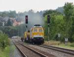 SGL V 300.18 kam mit einem Bauzug am 19.08.13 nach Weischlitz/V. Hier dte Ausfahrt in Weischlitz