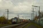 189 281 (ES 64 F4-281) bei der Durchfahrt mit einem Güterzug durch Weiterstadt am 26.11.2015
