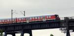 Ein  Schleswig-Holstein-Express  passiert die Rendsburger Hochbr�cke.