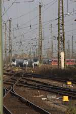 Blick auf die bahnhofsvorfeldtypischen DKW in Leipzig Hbf.