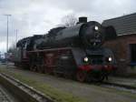 Keine Unbekannte ist die Hallenser 03 1010 im Nordosten,denn die Lok war jahrelang im Bw Stralsund beheimatet.Hier war die Lok am 17.Dezember 2011 in Rostock.
