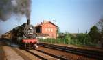 38 1182-5 mit einer Kraftvollen Ausfahrt aus Fr�ttst�dt Richtung Gotha im Jahr 1993