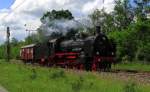 38 2267(Eisenbahnmuseum Bochum) des Eisenbahnmuseum Bochum Dahlhausen ist am 23.Mai.2014 zwischen Weiterstadt und Darmstadt am Abzweig Stockschneis unterwegs