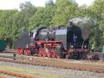 Noch lange kein Feierabend hatte die 50 3501,am 30.Mai 2015,als ich Sie beim Entschlacken in Putbus fotografierte.
