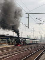 Vorbereitung zur Ausfahrt der 52 8131-6 mit dem Zug der Dampflokfreunde Berlin nach Finsterwalde am 15. April 2018. 