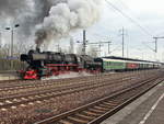 Ausfahrt der 52 8131-6 der WFL nach Finsterwalde am 15. April 2018