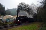 Die Lok  Speyerbach  des Eisenbahnmuseum Neustadt war am 30.11.2014 mit einem Sonderzug auf dem Kuckucksb�hnel bei Franckeneck unterwegs.