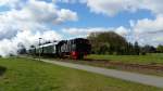 Die Lok Jan Harpstedt war am 01.05.2015 mit ihrem Zug kurz vor Gro� Mackenstedt in Richtung Delmenhorst unterwegs