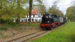Die Lok Jan Harpstedt bei der Ausfahrt aus D�nsen in Richtung Harpstedt am 01.05.2015 