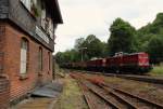 202 240 und 202 738-1 der EBS zu sehen am 07.07.14 bei der Ausfahrt in Lobenstein/Th�r.