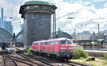 218 836 und 218 830 abgestellt in Frankfurt Hbf am 29.06.2016