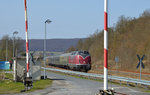 V200 007 (Historische Eisenbahnfahrzeuge L�beck) hing am Zugschluss des SDZ bei der Durchfahrt durch Grimmenthal am 02.04.2016