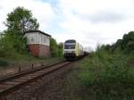 ER 20 002 zusehen mit dem Schrottzug am 03.05.13 in Kr�lpa-Ranis.