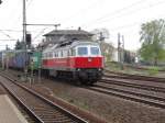 232 294 ist am 13.04.14 mit einem Containerzug in Heidenau zusehen.
