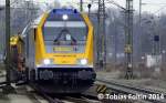 SGL V400.11 (BR 263) f�hrt mit einem G�terzug durch Braunschweig Hbf durch.