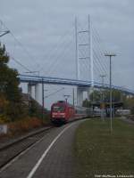 101 059-4 mit dem InterCity bei der Durchfahrt des Bahnhofs Stralsund-R�gendamm am 8.10.13 