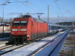 101 129 mit dem EC 378 Binz-Brno,am 25.Januar 2014,in Bergen/R�gen.