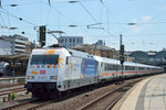 101 055 bei der Ausfahrt mit ihrem IC am 07.07.2016 aus Mainz Hbf.