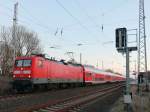 112 121 mit dem  RE 3 von Eberswalde (wegen Bauarbeiten in Berlin) nach Stralsund am 19. M�rz 2016 im Haltepunkt Nechlin im Bundesland Brandenburg.