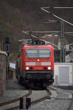 143  885   als Zuglok der S1 Richtung Sch�na , abfahrend in Mei�en Altstadt  01.12.2013 14:40 Uhr.
