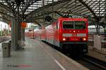 143 194 mit Neulack fuhr mit der RB27 am 07.06.2014 in Köln Hbf.