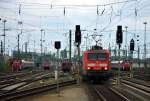 5 Loks auf einem Bild.363 218-9, 115 346-9, 216 224-6 (IGE), 143 313-5 und 363 832-7 (v.l.n.r.) im Frankfurter Hbf am 26.04.2015.
