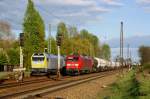 263 004 DWK trifft auf 145 002 DBSR am 17.04.14 am Bahnhof Leipzi-Thekla ri Mockau
