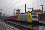182 525 schiebt am 17.12.14 ihre RB 20 aus dem Bf Weimar gen Halle.