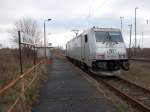 Die ITL 185 565 stand aufgebügelt,am 08.Dezember 2014,in Mukran-Mitte.