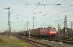 185 162-5 bei der Einfahrt in Darmstadt Hbf am 06.02.2016 mit einem Güterzug.