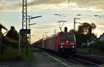 185 284 und 185 xxx bei der Durchfahrt mit einem Kohlezug am 01.07.2016 durch Weiterstadt.