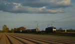 189 093 mit einem Güterzug zwischen Weiterstadt und Klein-Gerau am 08.04.2016