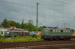 E40 128 (DB Museum) beim Umsetzen in Darmstadt-Kranichstein am 14.06.2016.